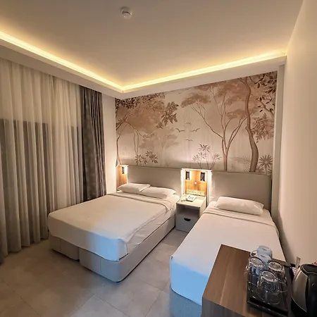 Ida 酒店 马尔马里斯