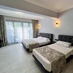 Ida Hotel